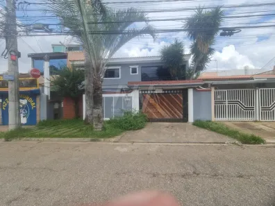 Casa com 3 Quartos à venda, 255m² no Wanel Ville, Sorocaba