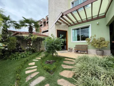 Casa com 3 Quartos à venda, 380m² no Jardim Riacho das Pedras, Contagem