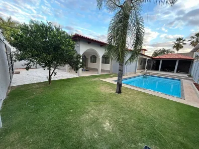 Casa com 5 Quartos à venda, 320m² no Setor Jaó, Goiânia