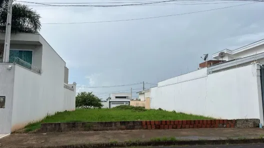 Lote/Terreno à venda, 270m² no Jardim Florença, Marília