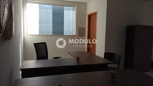 Sala Comercial para alugar, 23m² no Vigilato Pereira, Uberlândia