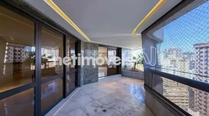Apartamento com 4 quartos — Lourdes, Belo Horizonte