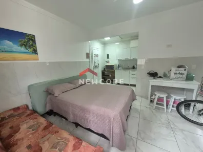 Kitnet à venda, 32m² no Canto do Forte, Praia Grande