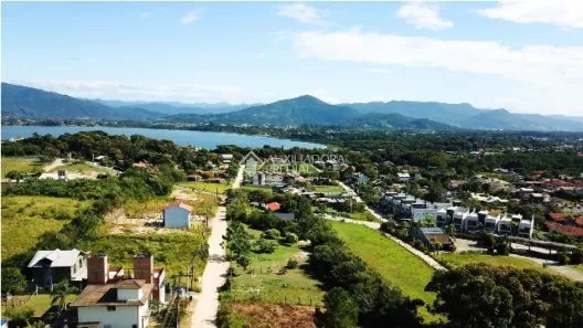 Lote/Terreno à venda, 358m² no Ibiraquera, Imbituba