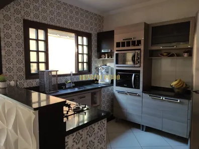 Sobrado com 3 Quartos à venda, 158m² no Jardim Ikeda, Suzano