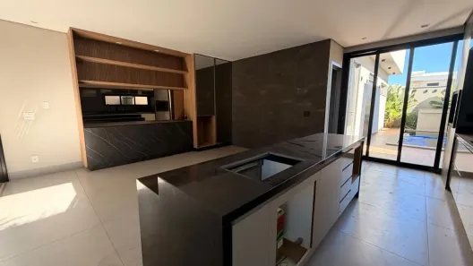 Casa de Condomínio com 5 Quartos à venda, 260m² no Nova Uberlândia, Uberlândia