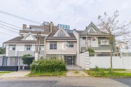 Sobrado com 3 Quartos para alugar, 192m² no Campina do Siqueira, Curitiba