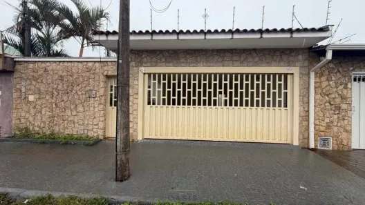 Casa com 4 Quartos para alugar, 200m² no São Joaquim, Franca