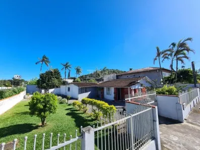 Lote/Terreno à venda, 130m² no América, Joinville