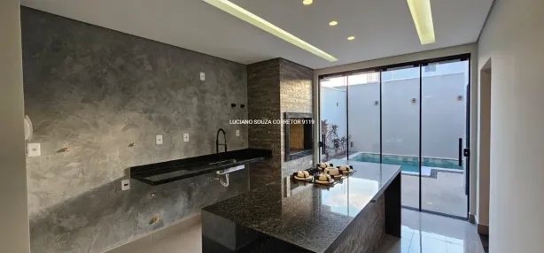 Sobrado com 3 Quartos à venda, 151m² no Carandá Bosque, Campo Grande