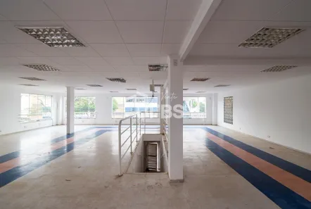 Prédio Comercial à venda, 267m² no Santa Genoveva, Goiânia