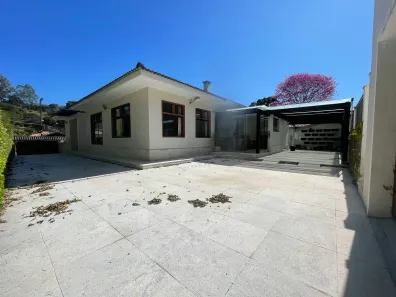 Casa com 4 Quartos à venda, 300m² no Itaipava, Petrópolis