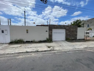 Casa com 3 Quartos à venda, 180m² no Vila Eulália, Petrolina