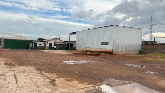 Galpão/Depósito/Armazém com 3 Quartos para alugar, 3900m² no Vila Elisa, Ribeirão Preto