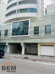 Apartamento com 4 Quartos para alugar, 220m² no Centro, Balneário Camboriú