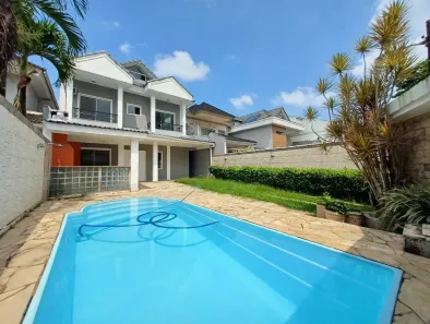 Casa de Condomínio com 3 Quartos para alugar, 200m² no Vargem Pequena, Rio de Janeiro