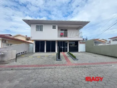 Kitnet com 1 Quarto para alugar, 24m² no Ponte do Imaruim, Palhoça