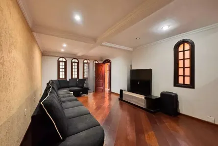 Sobrado com 3 Quartos para alugar, 350m² no Vila Alzira, Santo André