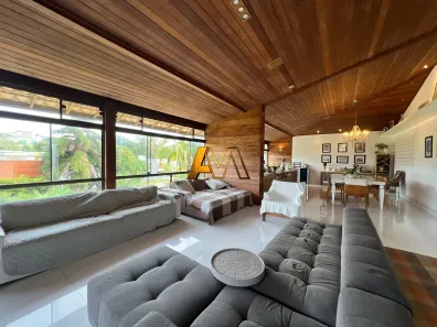 Casa com 4 Quartos à venda, 500m² no Piatã, Salvador