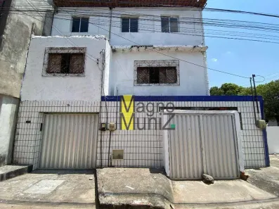 Casa com 6 Quartos à venda, 323m² no Jangurussu, Fortaleza
