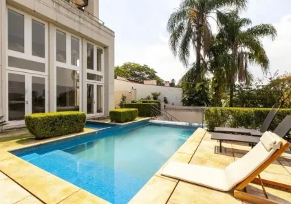 Sobrado com 5 Quartos para alugar, 738m² no Jardim Everest, São Paulo