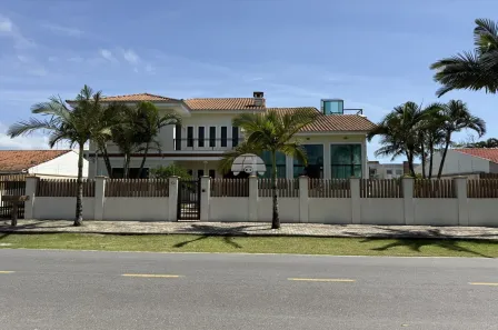 Sobrado com 6 Quartos à venda, 469m² no , Itapoá