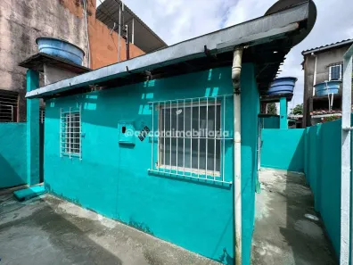 Casa com 2 Quartos para alugar, 60m² no Cordeiro, Recife