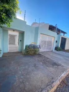 Casa com 4 Quartos para alugar, 380m² no Jardim Itália, Cuiabá