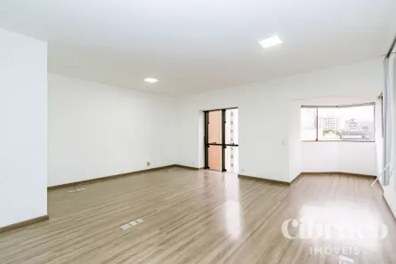 Sala Comercial para alugar, 211m² no Centro, Curitiba
