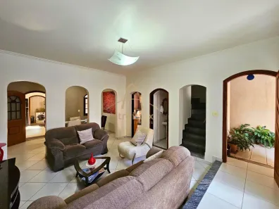 Sobrado com 4 Quartos à venda, 224m² no Centro, Osasco