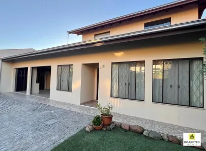 Casa com 3 Quartos à venda, 252m² no Saguaçu, Joinville