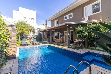 Casa de Condomínio com 4 Quartos à venda, 500m² no Pousada dos Bandeirantes, Carapicuíba