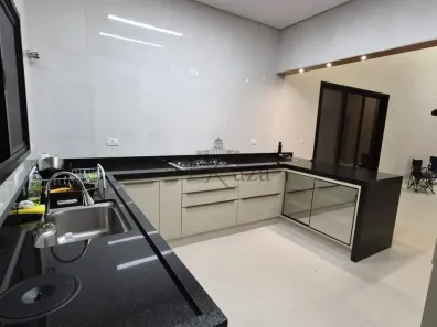 Casa com 3 Quartos para alugar, 250m² no Jardim Jacinto, Jacareí