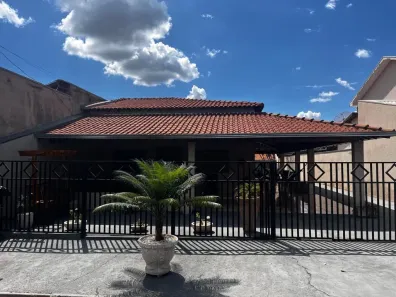 Fazenda/Sítio com 3 Quartos à venda, 240m² no , Fronteira