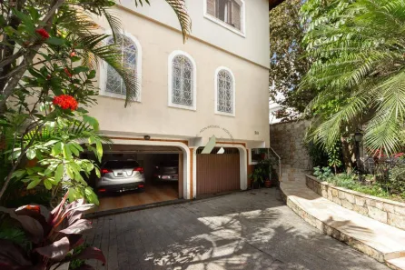Sobrado com 4 Quartos à venda, 300m² no Jardim Piqueroby, São Paulo