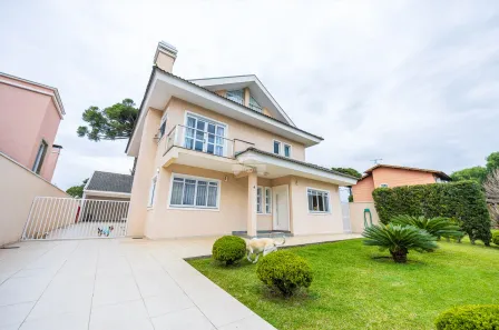 Casa com 4 Quartos à venda, 384m² no São Braz, Curitiba