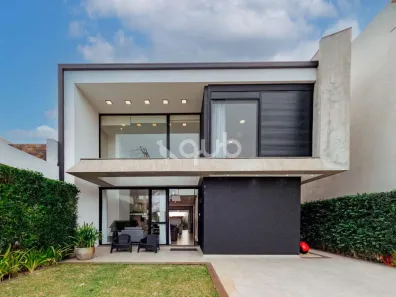 Sobrado com 4 Quartos à venda, 253m² no , Xangri-Lá
