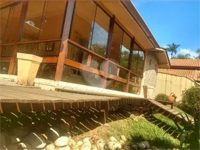 Casa de Condomínio com 4 Quartos para alugar, 233m² no Caraguatá, Mairiporã