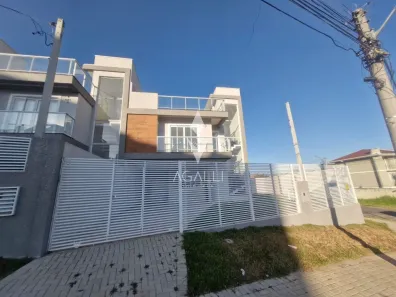Sobrado com 3 Quartos à venda, 150m² no Capão Raso, Curitiba