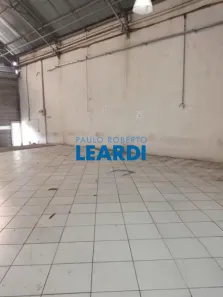 Galpão/Depósito/Armazém para alugar, 700m² no Vila Tibiriçá, Santo André