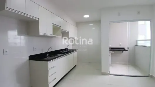 Apartamento com 2 Quartos à venda, 55m² no Segismundo Pereira, Uberlândia