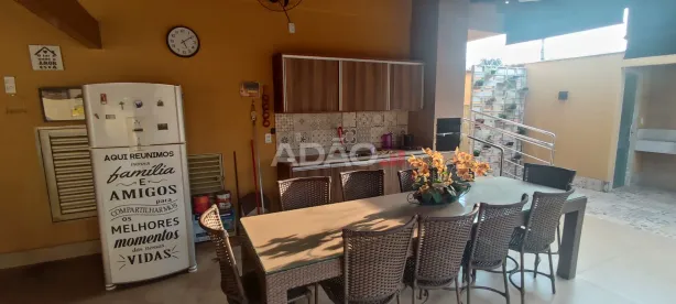 Sobrado com 4 Quartos à venda, 361m² no Jardim América, Goiânia
