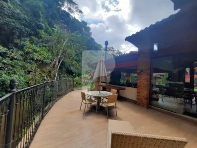 Casa com 4 Quartos à venda, 230m² no Araras, Petrópolis
