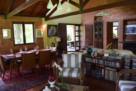 Casa com 3 Quartos para alugar, 244m² no Ressaca, Itapecerica da Serra