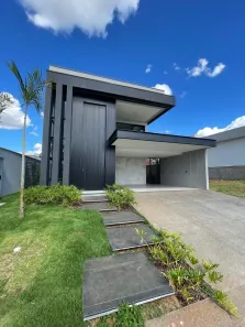 Casa de Condomínio com 4 Quartos à venda, 218m² no Jardins Capri, Senador Canedo