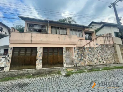 Casa com 3 Quartos à venda, 80m² no Mosela, Petrópolis
