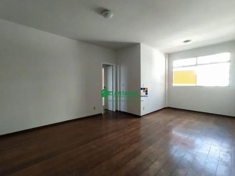 Apartamento com 3 quartos — Santo Antônio, Belo Horizonte