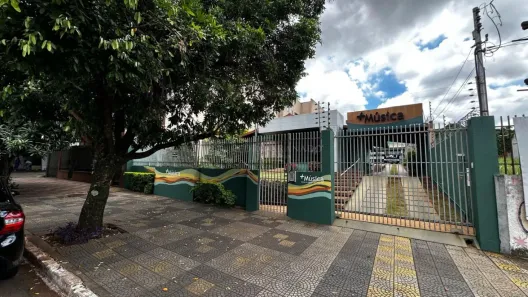 Lote/Terreno à venda, 690m² no Zona 02, Maringá