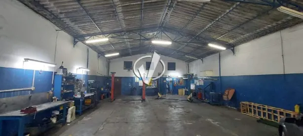 Galpão/Depósito/Armazém à venda, 250m² no Loteamento Alfredo Abilio Flores, Pindamonhangaba