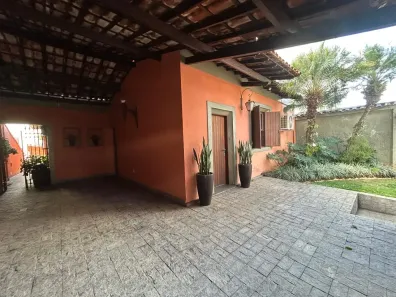 Casa com 4 Quartos à venda, 456m² no Coração Eucarístico, Belo Horizonte